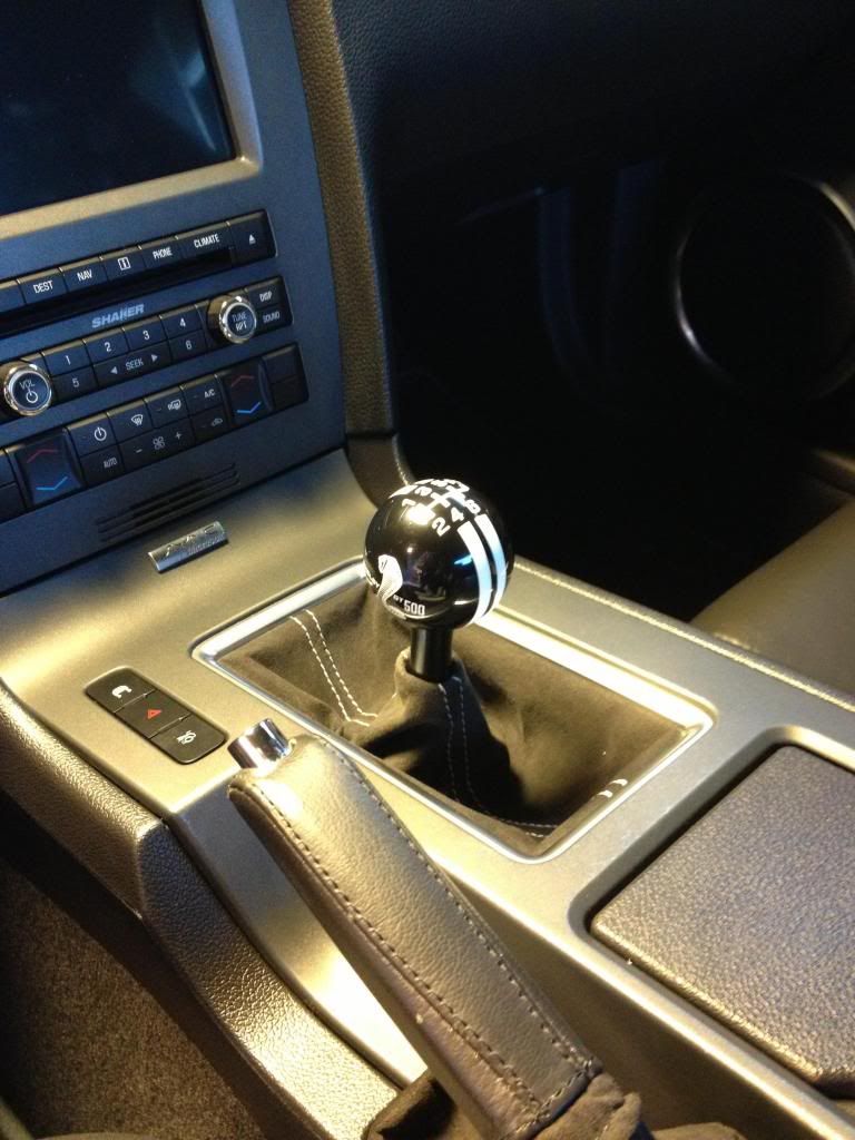 Shift Boot Retainer Color and Install for GT500 Shift Knobs Shelby